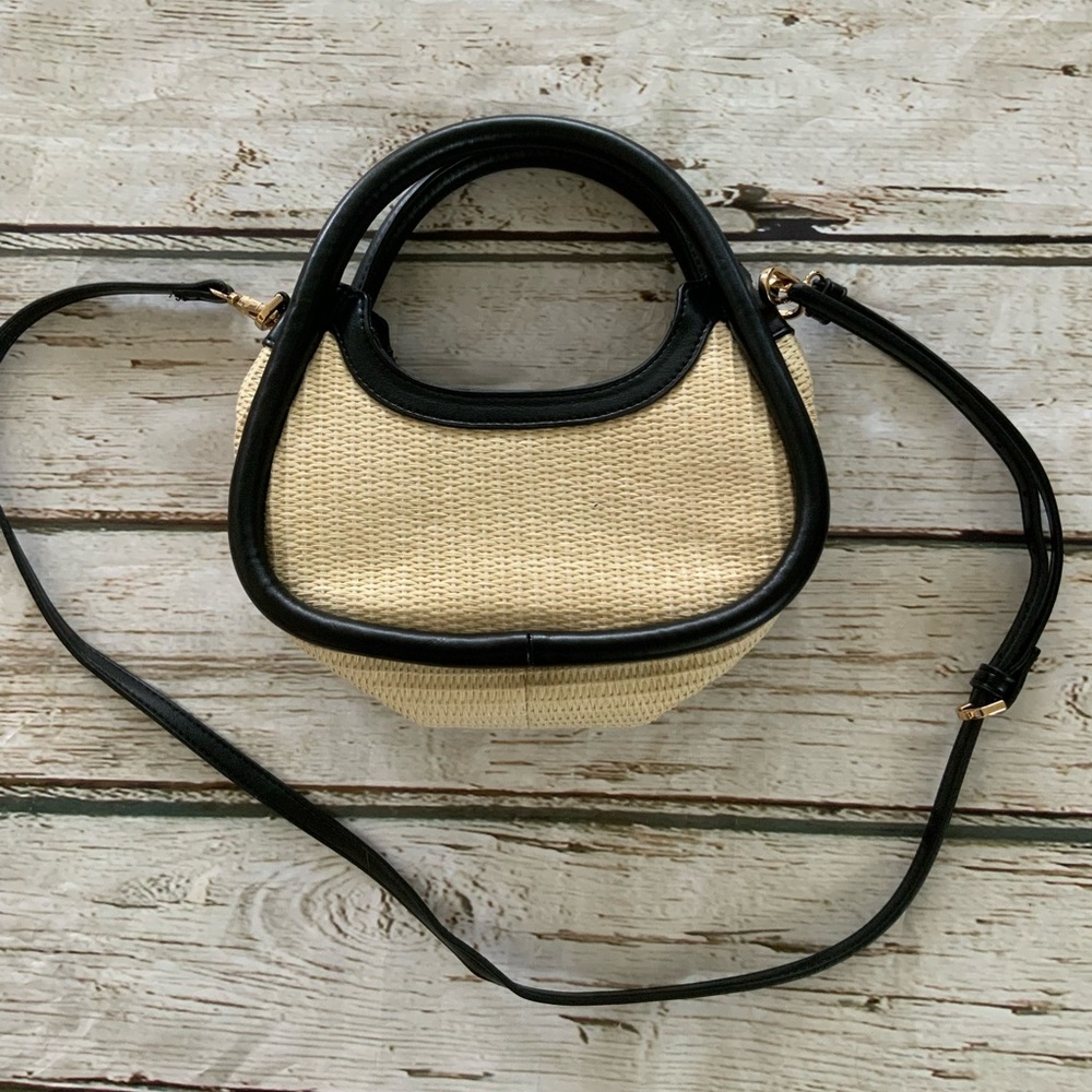 A‎ New Day Women’s Black Cream Woven Straw Shoulder Bag Purse Rattan Hobo EUC